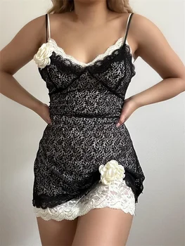 CHRONSTYLE נשים Y2K 3D פרחים קצרים שמלות מיני סקסית V-צוואר בלי שרוולים רצועת קלע שמלת Ruched תחרה טלאים מסיבת Vestidos